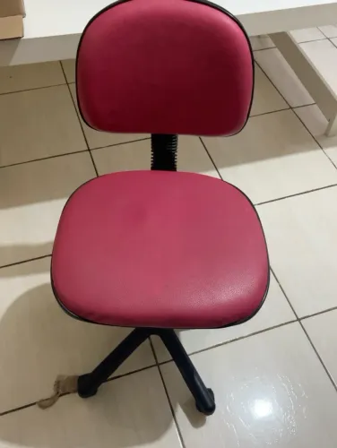 Cadeira de escritório rosa