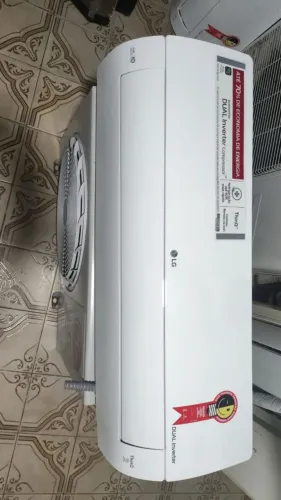 Ar condicionado split LG Inverter frio 12.000 btus (pouquíssimo uso)