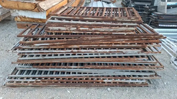 Lastro de palete usado. Valor por quilo. 7,00 reais o quilo. 