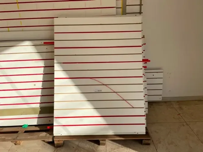**Painel Canaletado MDF 1,17x1,53m | Painel Expositor de Parede | MDF | Loja, Comércio, Vi