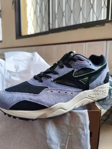 Mizuno contender S import. 43