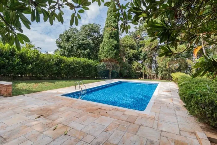 Chácara Completa em Condomínio em Itatiba 5 Quartos, Piscina e Casa de Hóspedes - 2.836 m