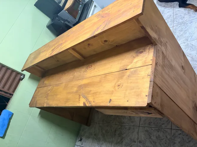 balcão de atendimento ou balcão de recepção.