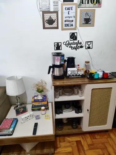 Cantinho do café e mesa de centro