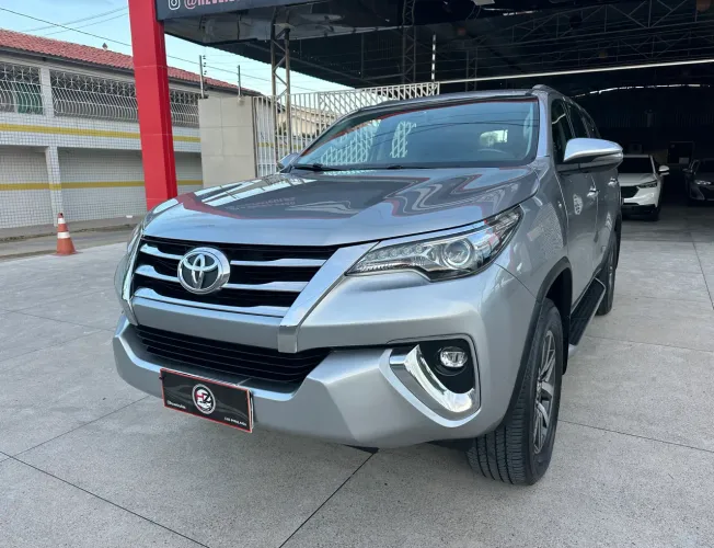 Toyota Hilux SW4 SRX 4X4 2.8 TDI 16V Dies. Aut. 2019