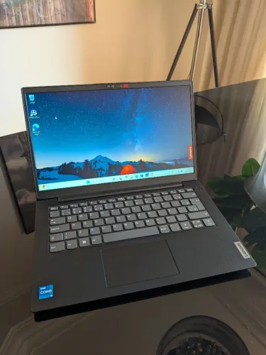 Notebook Lenovo V14 i5 13420H 16GB 512GB *NOVO*