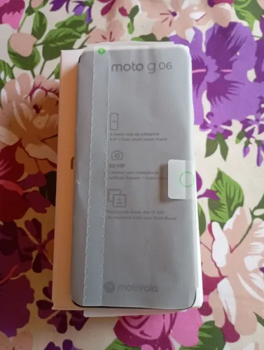Moto G 06 novinho 256 GB de memória 