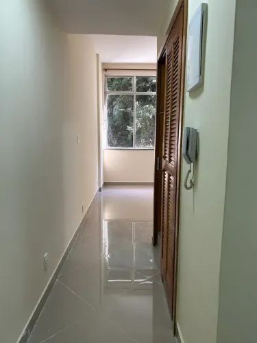 Imóvel para aluguel com 30 metros quadrados com 1 quarto em Centro - Petrópolis - RJ