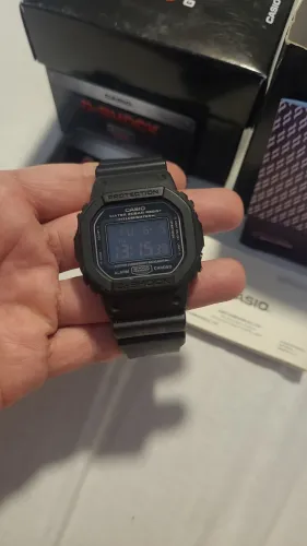 Relógio CASIO Modelo DW-5600MS-1DR