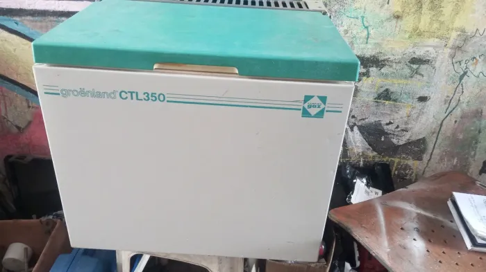 Vendo geladeira para camping funcionamento com gás GLP 220v ca ou conversor veicular 