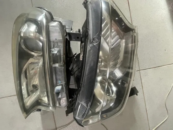 Par de Farol Dianteiro Ford Ranger