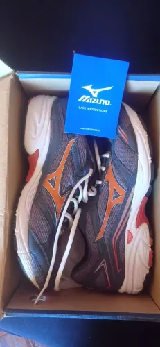 Tênis Mizuno (41) ORIGINAL na caixa