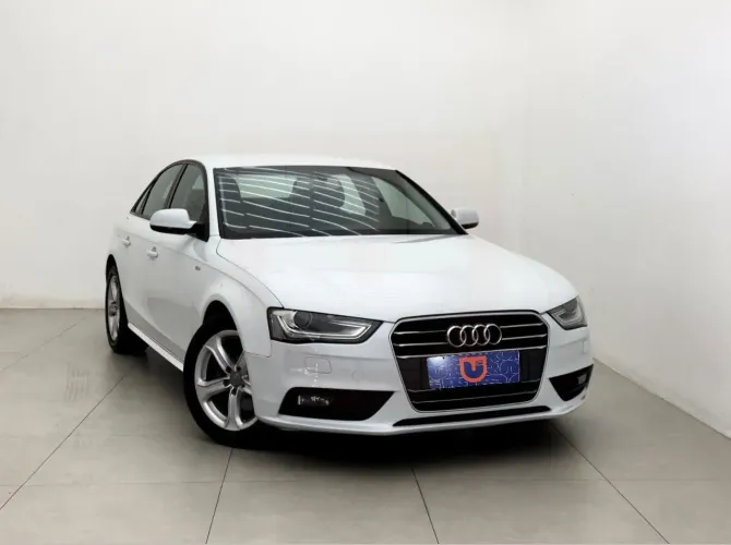 Audi A4 Audi Avant Lim. ED. 2.0 TFSI S Tronic 2013