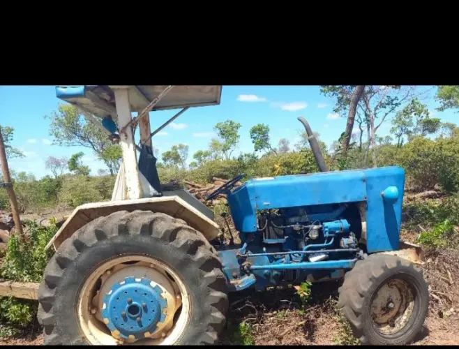 Vendo trator Ford 8br 