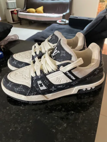     Tênis Louis Vuitton LV Trainer Nº40 - Muito Conservado