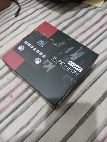 Vende-se pedaleira black box semi-nova
