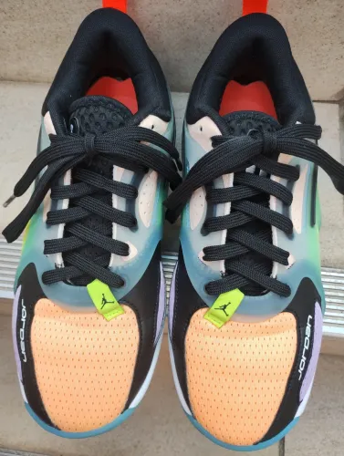 Tênis Jordan Heir multicolor N° 37