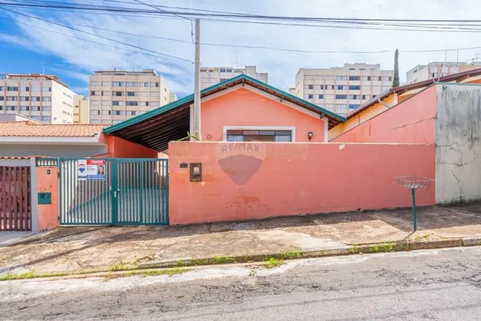 RE/MAX CASANOVA VENDE CASA JD. CHAPADÃO 3 DORMITORIOS ( 2 SUÍTES) + EDÍCULA E ESCRITÓRIO R