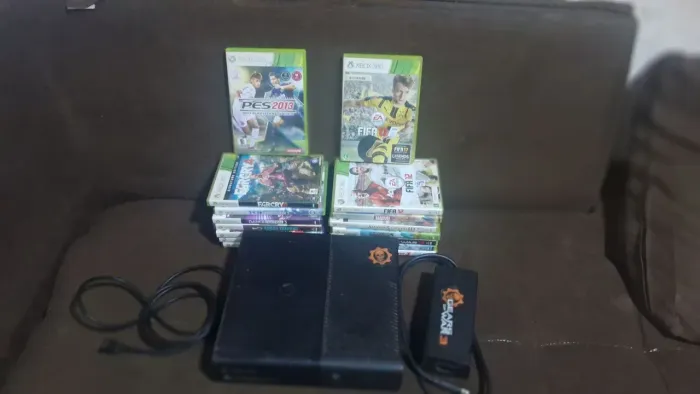 Vendo Xbox 360 com defeito