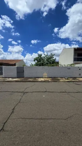 Terreno à venda no Parque Novo Mundo em Americana | 420 m² | 14x30 | Murado