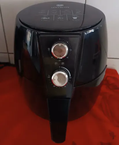 Air Fryer Nova na caixa 