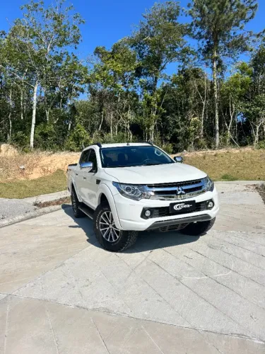 Mitsubishi L200 Triton Sport HPE-S 2.4 CD Dies. AUT 2020