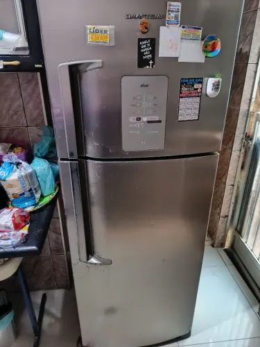 Geladeira com defeito 
