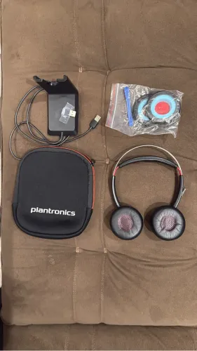 Headset PLT Focus Voyager