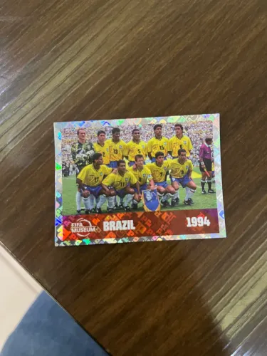 Figurinha Rara Holográfica Brasil 1994 FIFA Museum Panini 2026