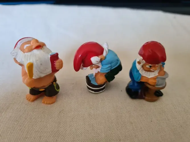 Gnomos diversos kinder anos 90