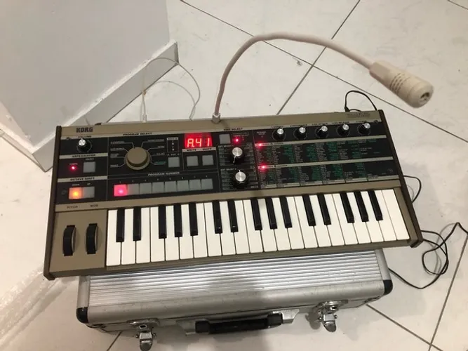 KORG micro KORG Synthesizer/vocoder