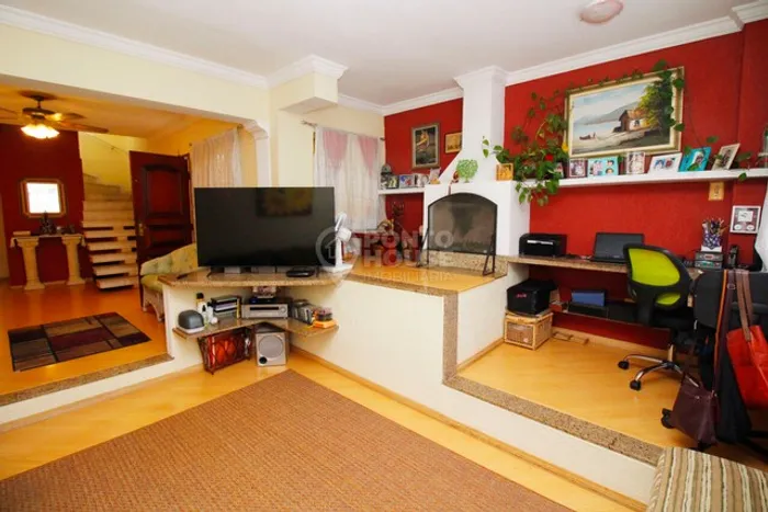 Excelente casa a venda de 180 m² com 4 dormitórios no Jardim Aeroporto