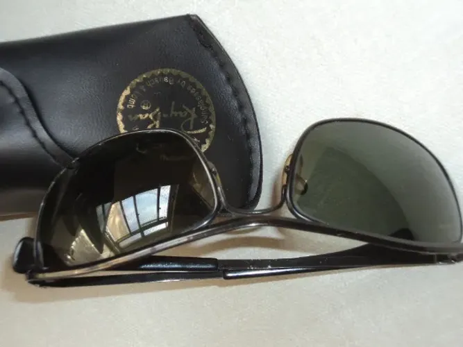 Óculos de Sol Vintage-Ray Ban - B&L - USA. 43/4