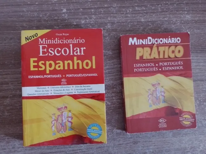 Dicionários de espanhol seminovos