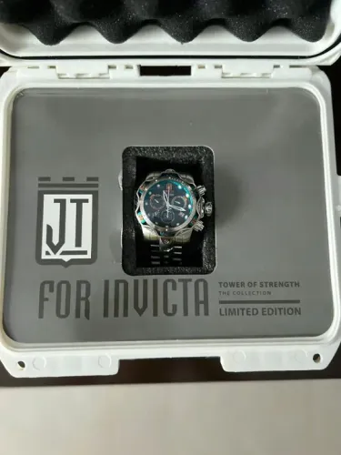 Relógio Invicta Jason Taylor para colecionador usado poucas vezes