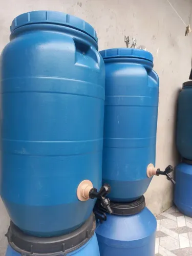 Tambor barrica 90 litros com torneira, eram de envase alimentícios