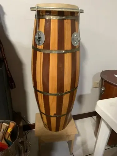 Atabaque Rum com suporte