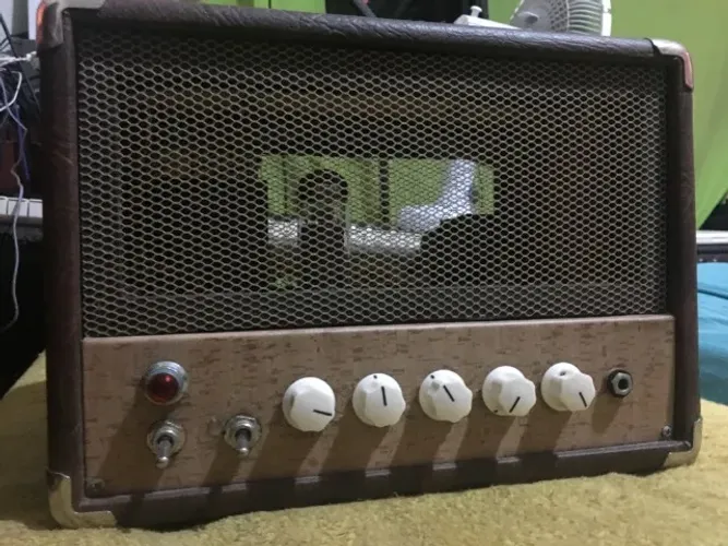 Amplificador valvulado  Cabeçote Gato Preto Classics Vira Lata 10w