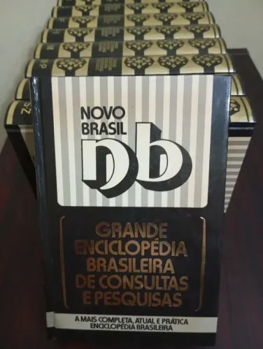 Vendo coleção de Grande Enciclopédia Brasileira de Consultas e Pesquisas