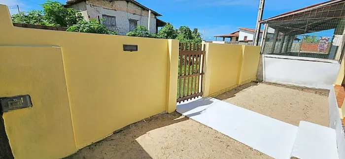 Vende-se casa na praia de zumbí Rio do fogo. Pode ser financiada R$90mil reais