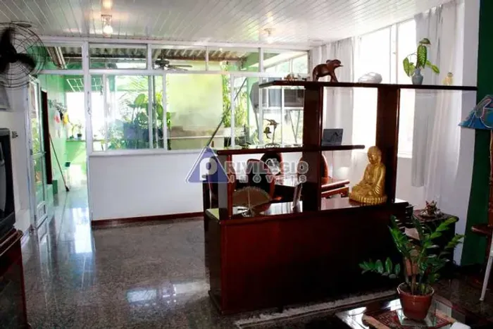 Cobertura à venda na Gávea, 4 quartos, 2 suítes, vista panorâmica