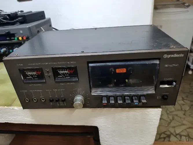 Tape deck S-125 Gradiente, revisado.