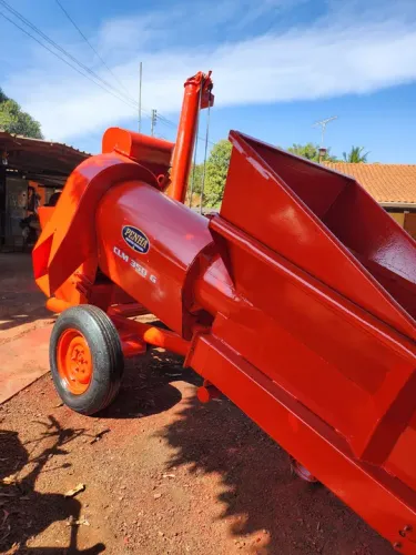 Foguetinho Penha Colhedeira de milho graneleira Penha Jumil