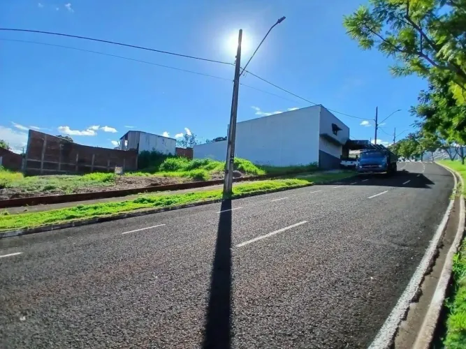 Terreno à venda, Conjunto Habitacional Requião, Maringá, PR
