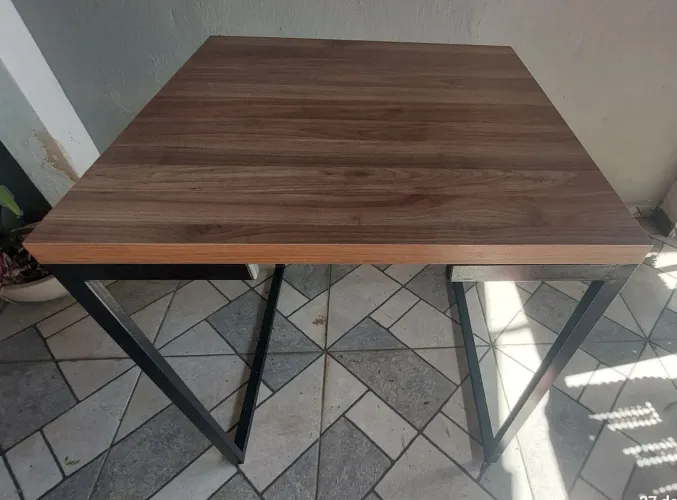 Mesa Madeira 70x70