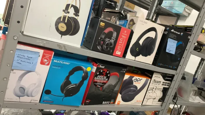 Lote 50 fones no estado 