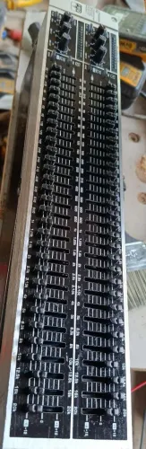 Equalizador Ultragraph-pro FBQ3102