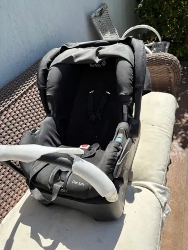 Cadeirinha de bebê - Bebê conforto Safety 1st One-Safe