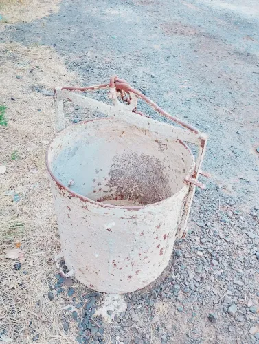Balde para içamento de argamassa e concreto 