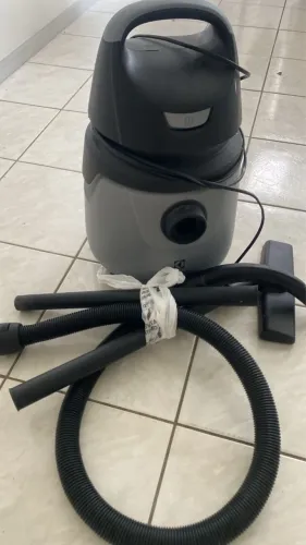 Vendo aspirador de pó e água em perfeito estado. 